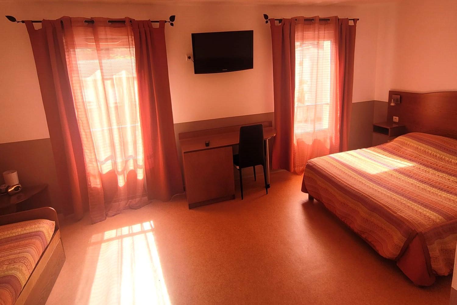 Hotel De L'Orb Bédarieux Eksteriør bilde